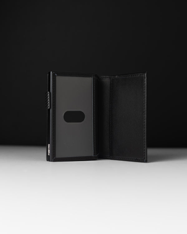 BILLETERA DE CUERO GENUINO LOKI BLACK