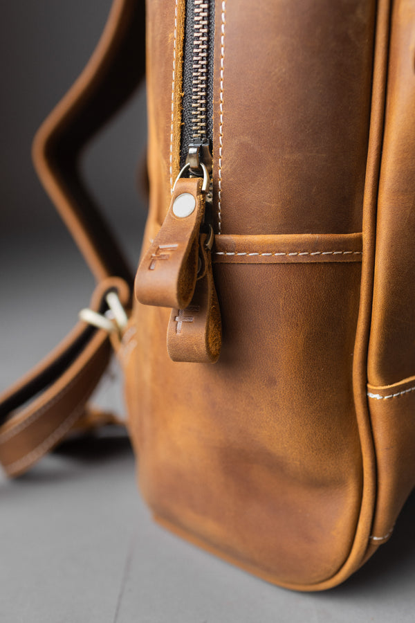 MOCHILA DE CUERO FENRIR LIGHT BROWN