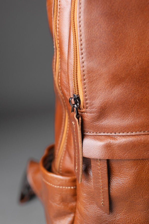 MOCHILA DE CUERO GENUINO IDUN