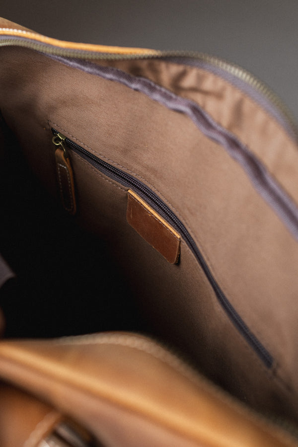 MALETÍN DE CUERO GENUINO HUGIN